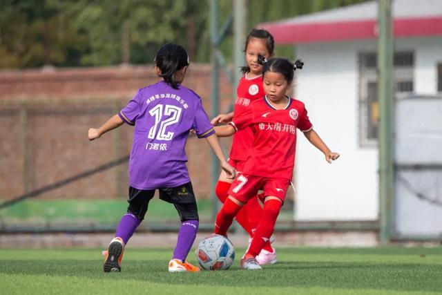 纳克维缺席亚运会女板颁奖仪式，颁发奖牌由其他人负责
